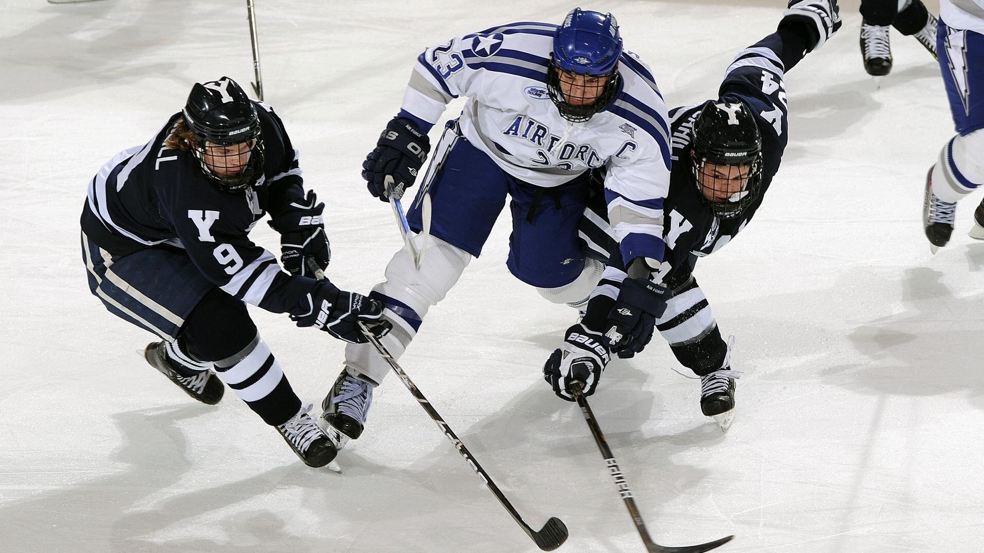比赛节奏是否影响球员场上沟通频率,详述什么是比赛节奏
